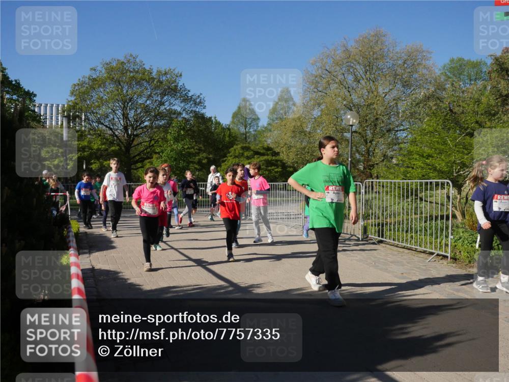 25.04.2025 - Das Zehntel Zöllner http://msf.ph/oto/7757335 26.04.2025 08:50:27 Laufen  meine-sportfotos.de