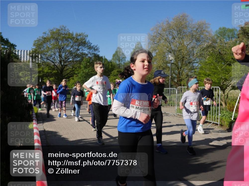 25.04.2025 - Das Zehntel Zöllner http://msf.ph/oto/7757378 26.04.2025 08:50:31 Laufen 2015 meine-sportfotos.de