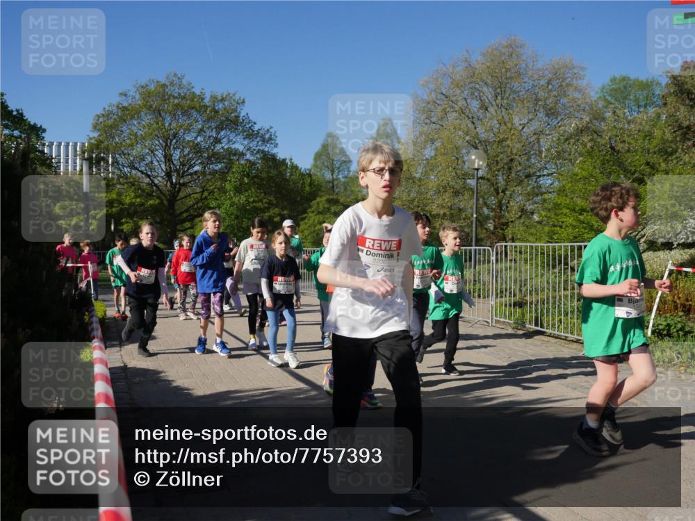 25.04.2025 - Das Zehntel Zöllner http://msf.ph/oto/7757393 26.04.2025 08:50:32 Laufen 2206 meine-sportfotos.de