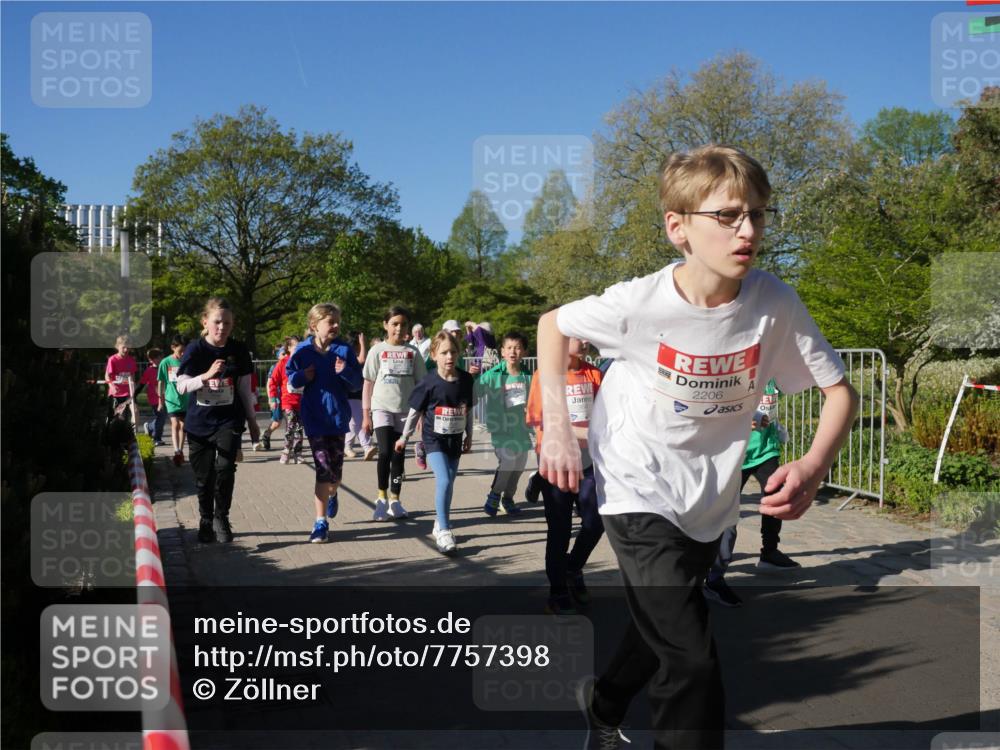 25.04.2025 - Das Zehntel Zöllner http://msf.ph/oto/7757398 26.04.2025 08:50:32 Laufen 2206 meine-sportfotos.de