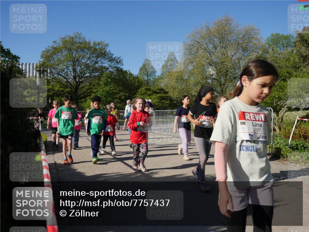 25.04.2025 - Das Zehntel Zöllner http://msf.ph/oto/7757437 26.04.2025 08:50:36 Laufen 2185 meine-sportfotos.de