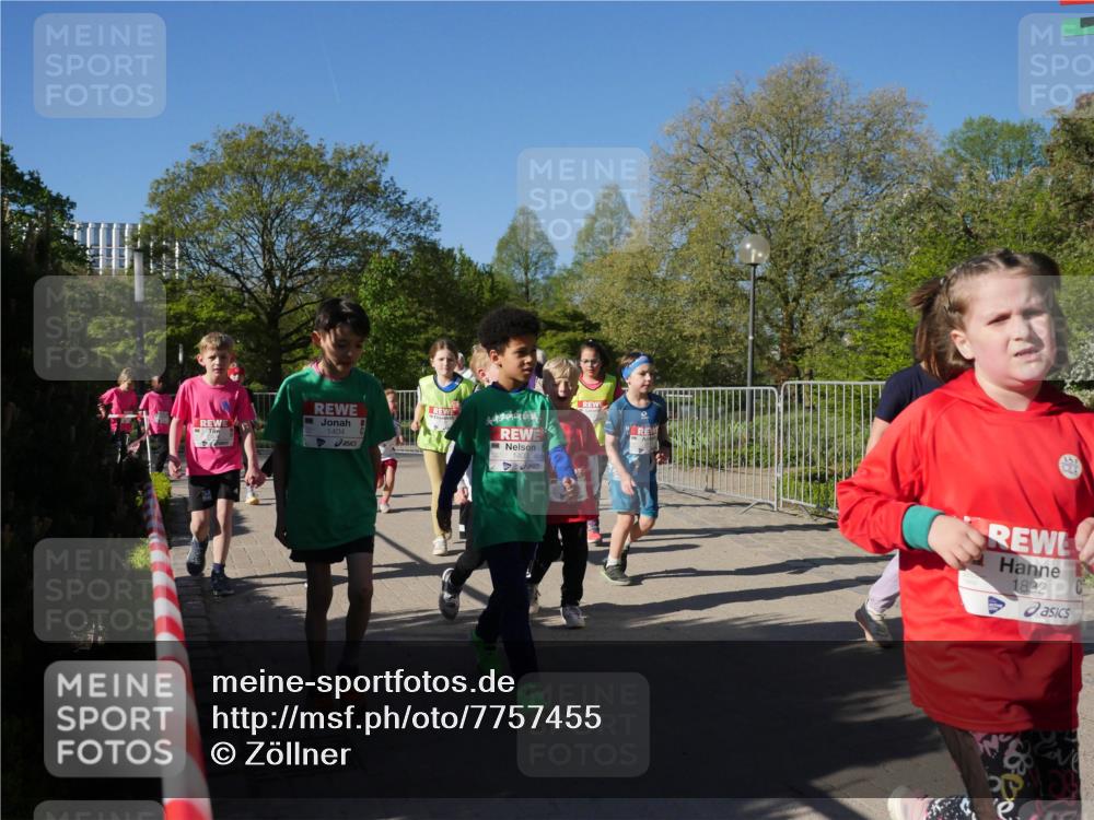 25.04.2025 - Das Zehntel Zöllner http://msf.ph/oto/7757455 26.04.2025 08:50:37 Laufen 1404, 1832 meine-sportfotos.de