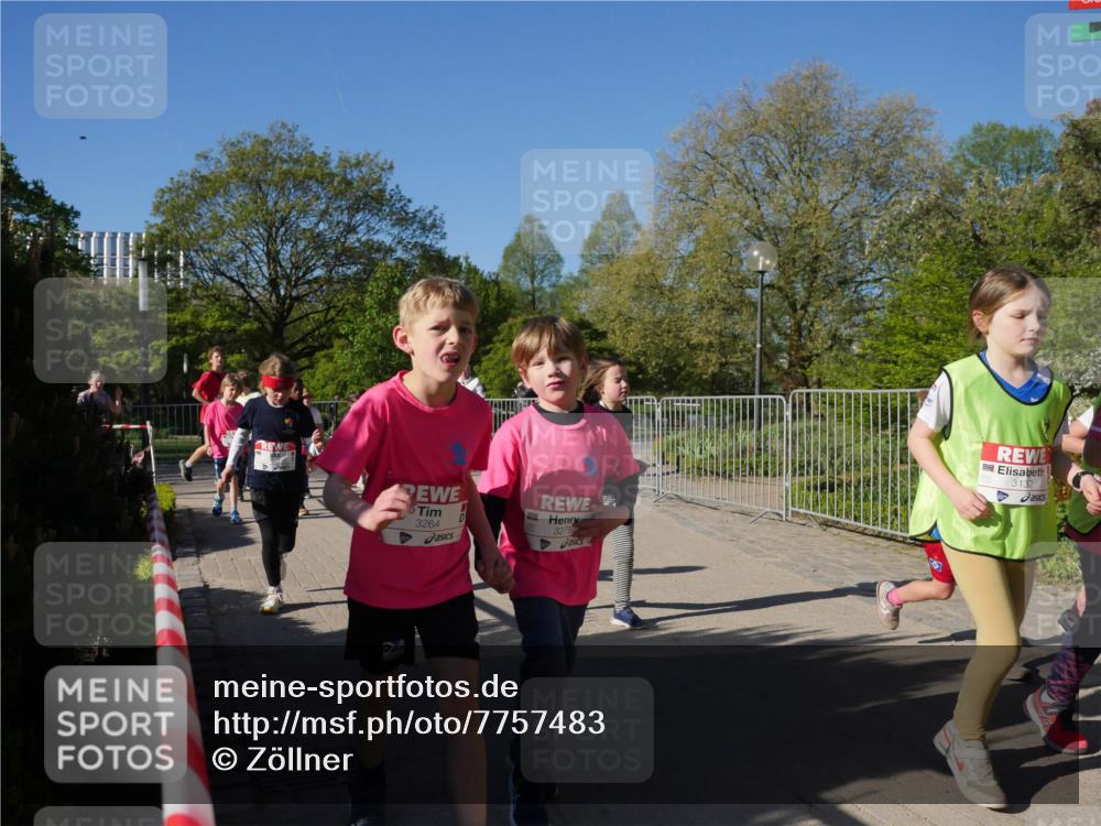 25.04.2025 - Das Zehntel Zöllner http://msf.ph/oto/7757483 26.04.2025 08:50:40 Laufen 3264, 3279, 3132 meine-sportfotos.de