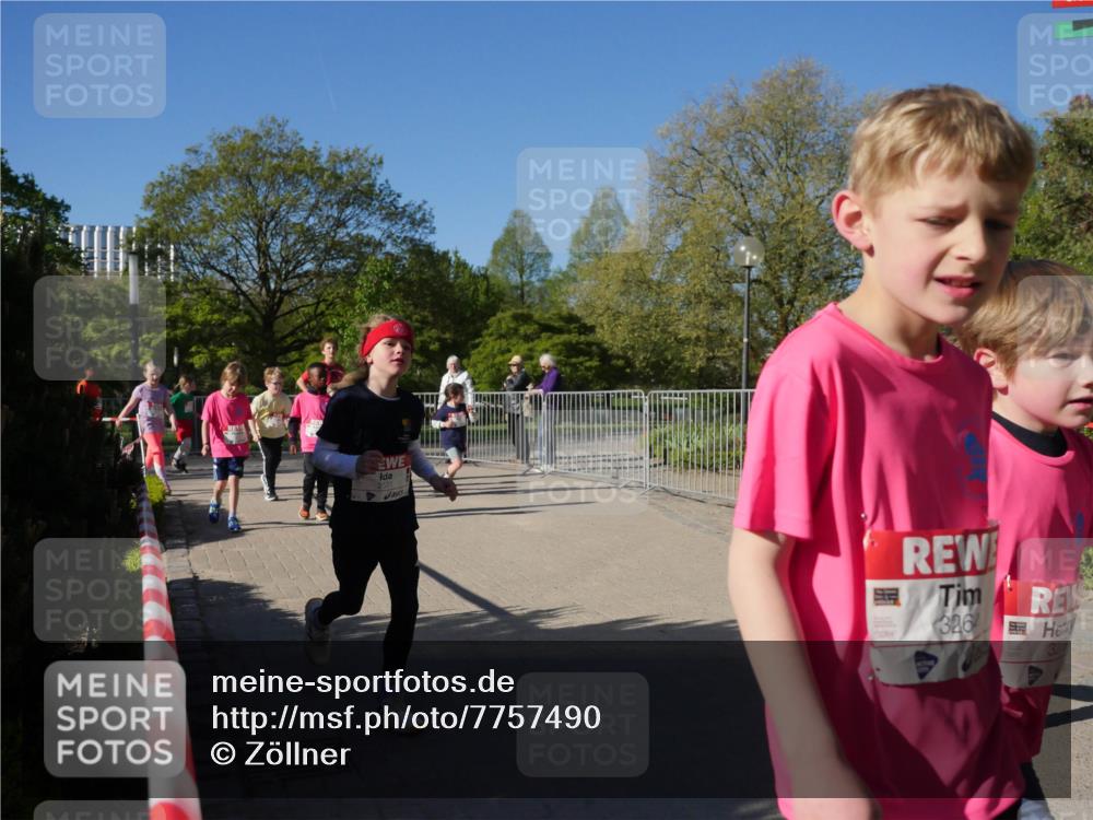 25.04.2025 - Das Zehntel Zöllner http://msf.ph/oto/7757490 26.04.2025 08:50:41 Laufen 2531, 326, 321 meine-sportfotos.de