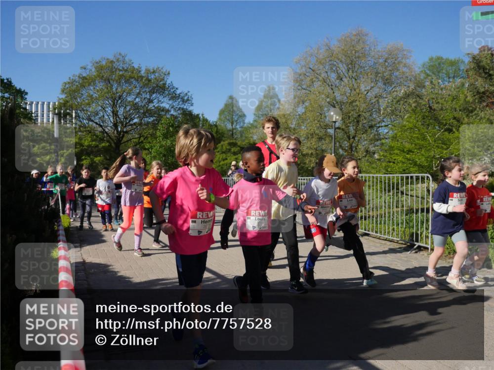 25.04.2025 - Das Zehntel Zöllner http://msf.ph/oto/7757528 26.04.2025 08:50:44 Laufen 32 meine-sportfotos.de