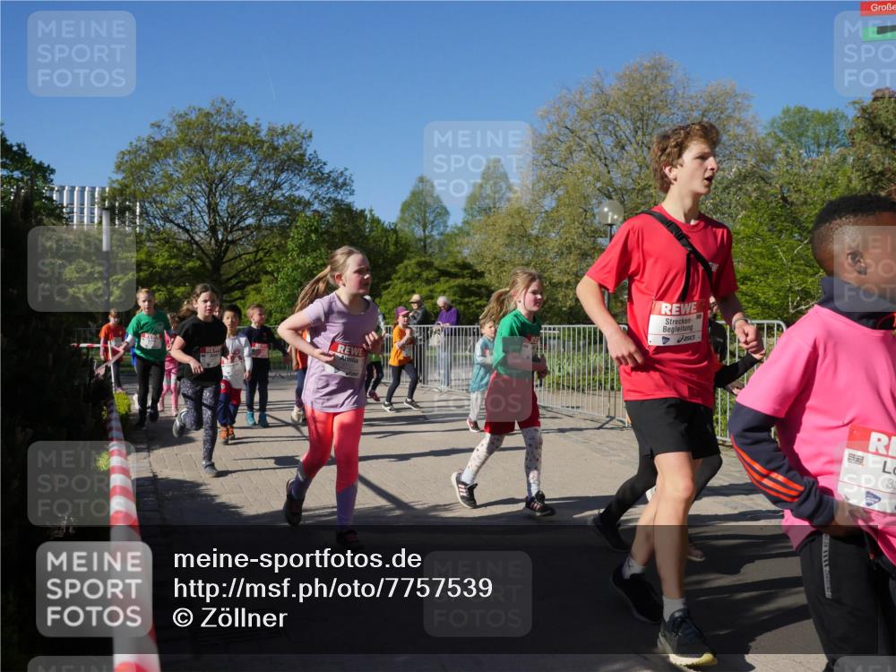 25.04.2025 - Das Zehntel Zöllner http://msf.ph/oto/7757539 26.04.2025 08:50:45 Laufen 32 meine-sportfotos.de