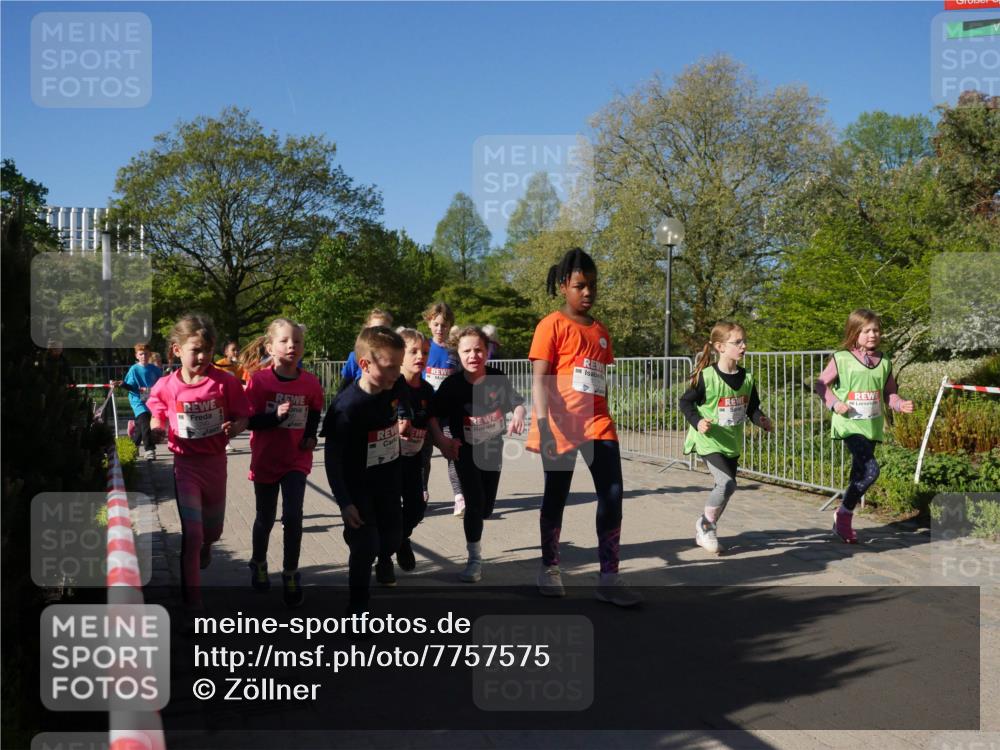 25.04.2025 - Das Zehntel Zöllner http://msf.ph/oto/7757575 26.04.2025 08:50:49 Laufen  meine-sportfotos.de