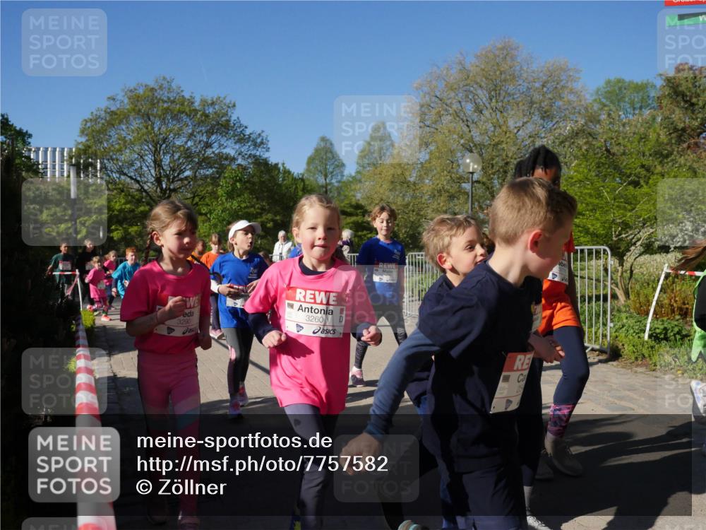 25.04.2025 - Das Zehntel Zöllner http://msf.ph/oto/7757582 26.04.2025 08:50:50 Laufen 3290, 3260 meine-sportfotos.de
