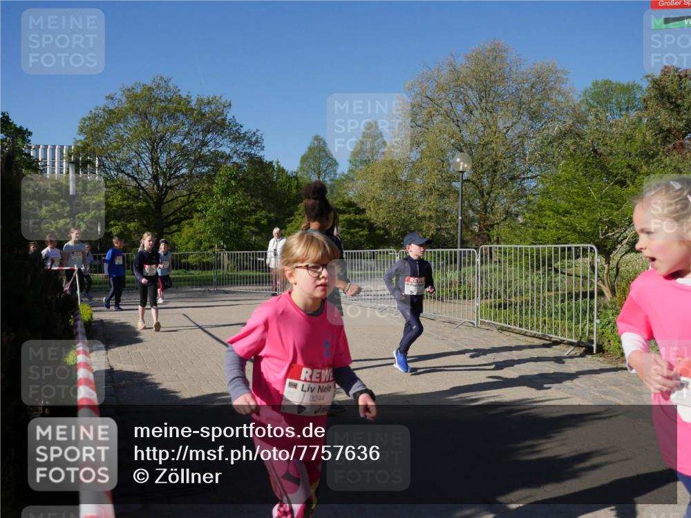 25.04.2025 - Das Zehntel Zöllner http://msf.ph/oto/7757636 26.04.2025 08:50:56 Laufen 3244 meine-sportfotos.de