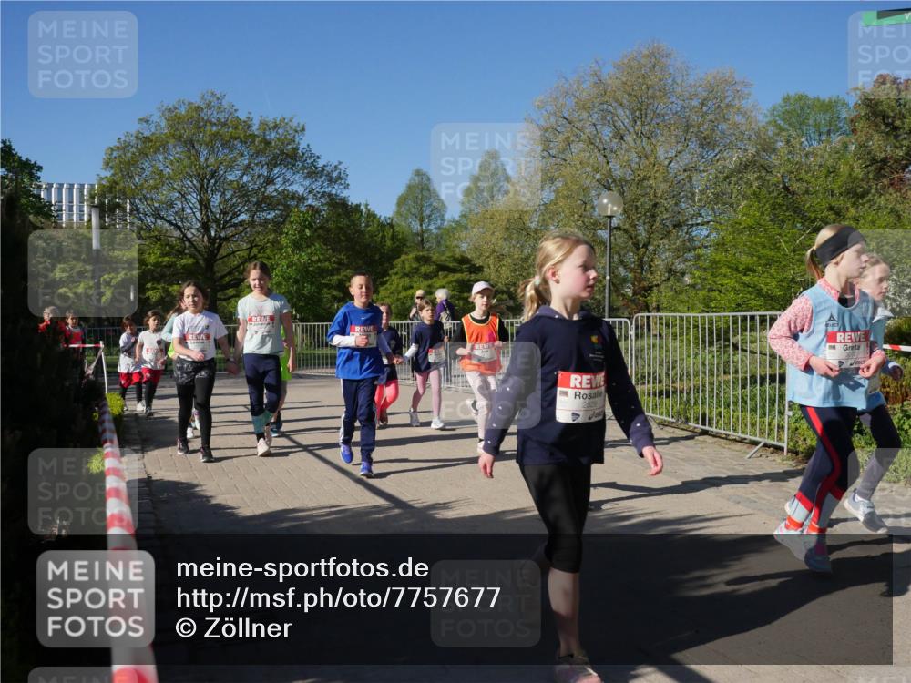 25.04.2025 - Das Zehntel Zöllner http://msf.ph/oto/7757677 26.04.2025 08:51:01 Laufen 2529, 3072 meine-sportfotos.de