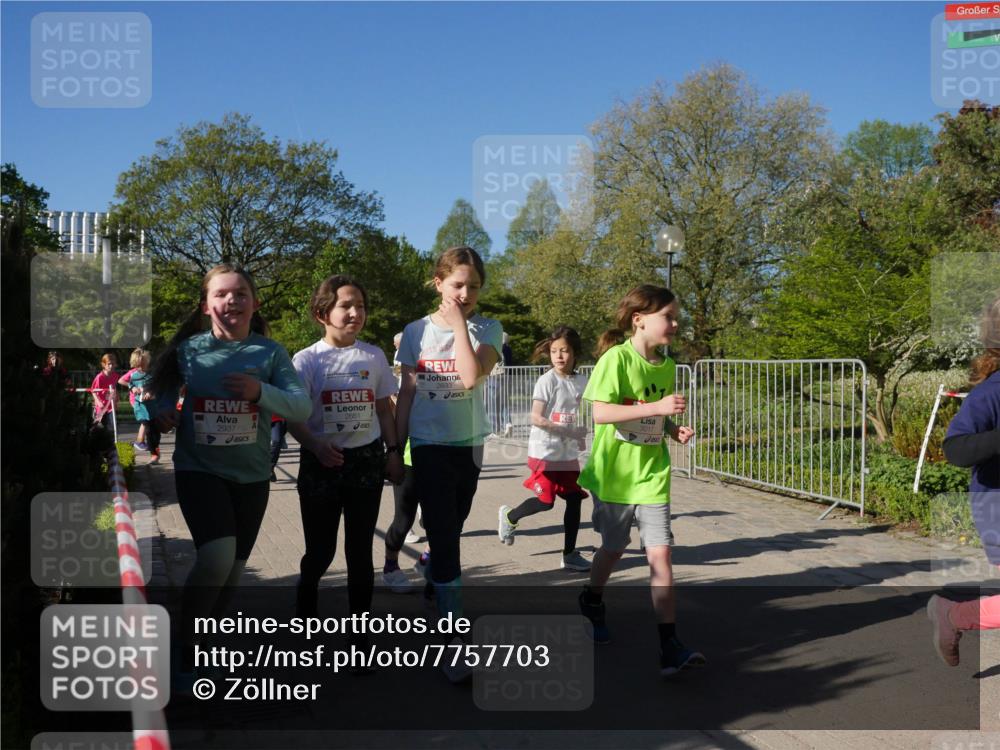 25.04.2025 - Das Zehntel Zöllner http://msf.ph/oto/7757703 26.04.2025 08:51:03 Laufen 2937, 2661, 3017 meine-sportfotos.de
