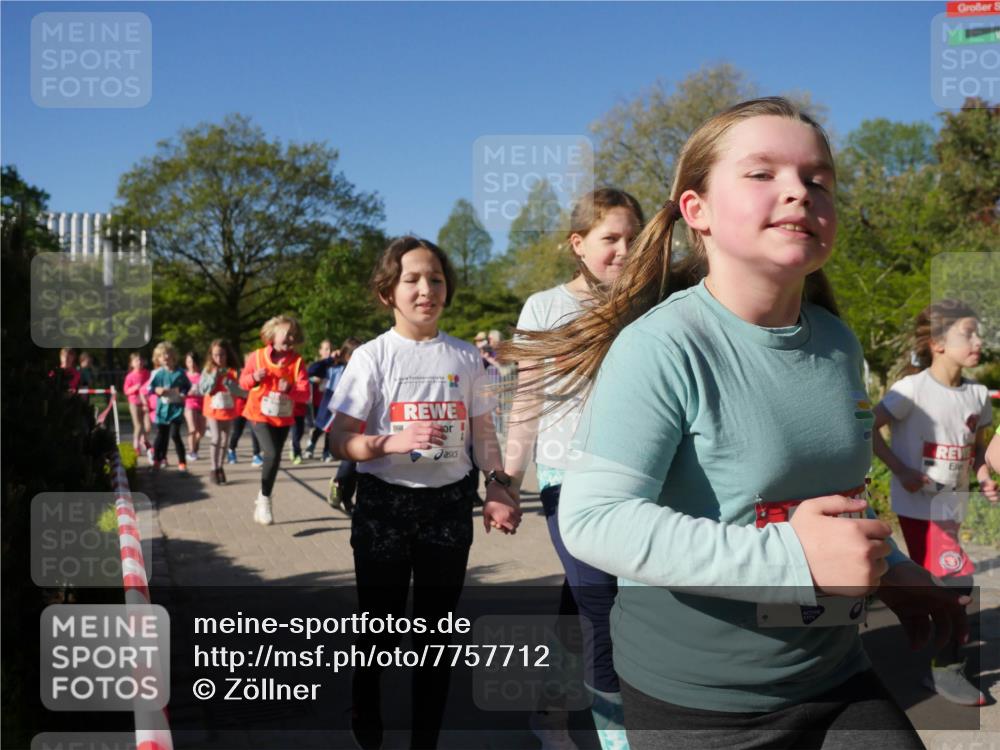 25.04.2025 - Das Zehntel Zöllner http://msf.ph/oto/7757712 26.04.2025 08:51:04 Laufen  meine-sportfotos.de