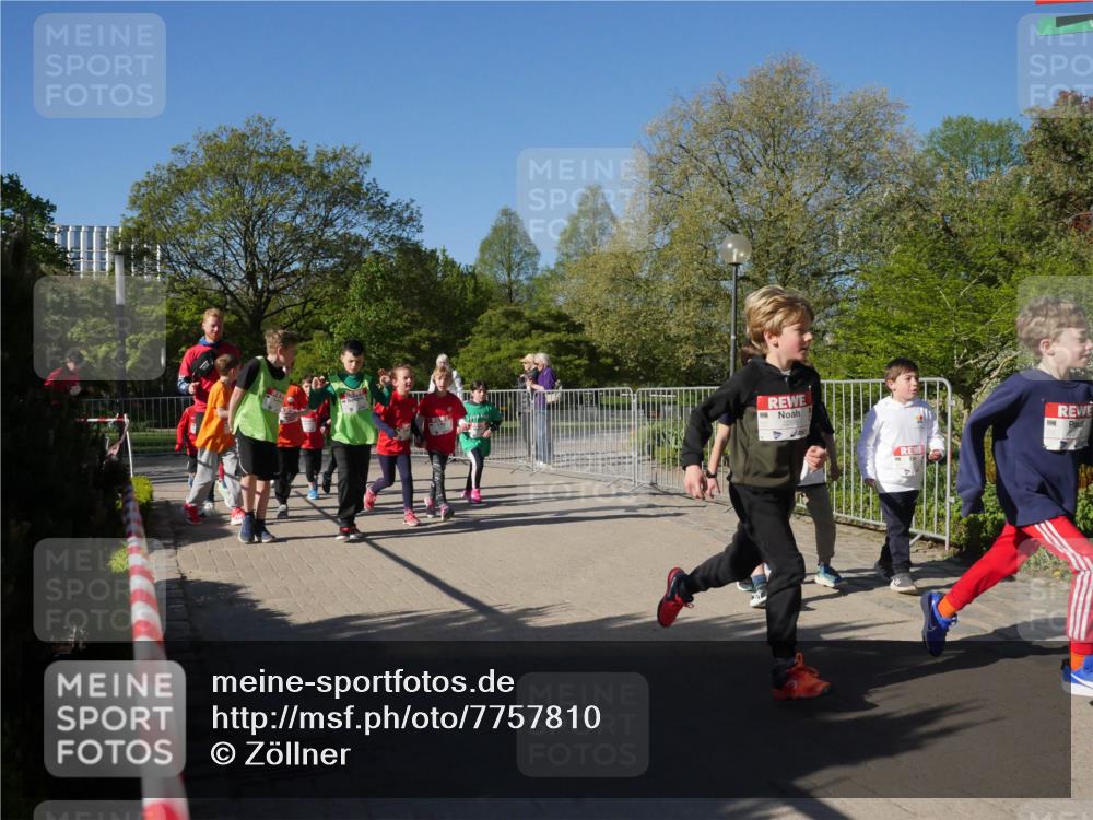 25.04.2025 - Das Zehntel Zöllner http://msf.ph/oto/7757810 26.04.2025 08:51:13 Laufen  meine-sportfotos.de