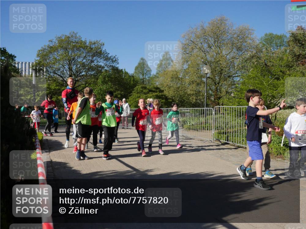 25.04.2025 - Das Zehntel Zöllner http://msf.ph/oto/7757820 26.04.2025 08:51:14 Laufen  meine-sportfotos.de