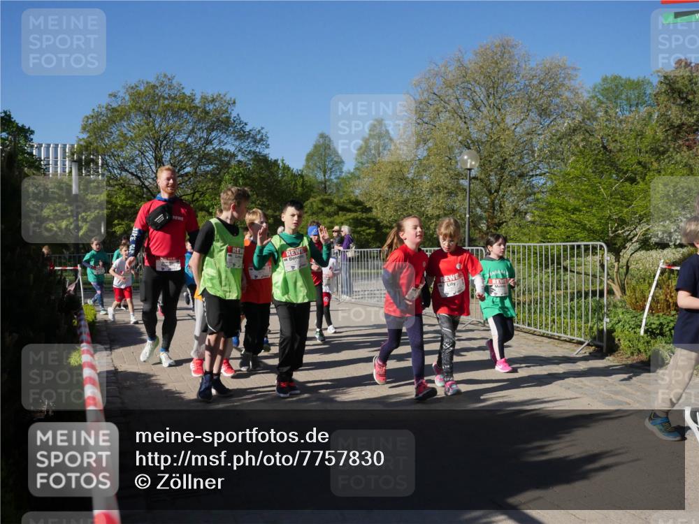25.04.2025 - Das Zehntel Zöllner http://msf.ph/oto/7757830 26.04.2025 08:51:15 Laufen  meine-sportfotos.de