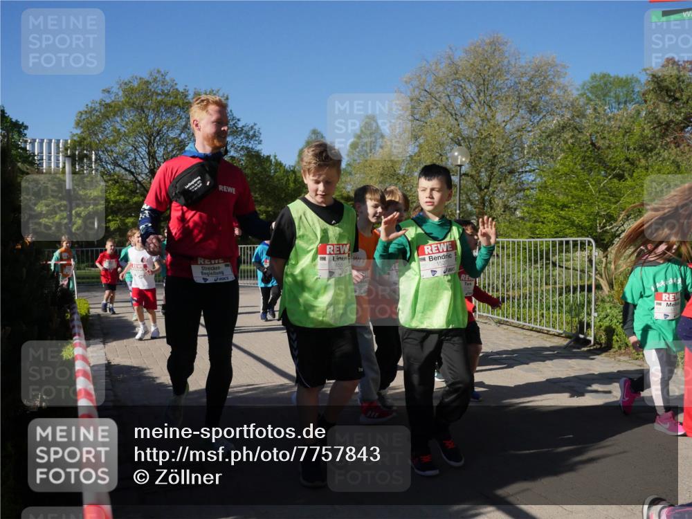 25.04.2025 - Das Zehntel Zöllner http://msf.ph/oto/7757843 26.04.2025 08:51:16 Laufen 1551 meine-sportfotos.de