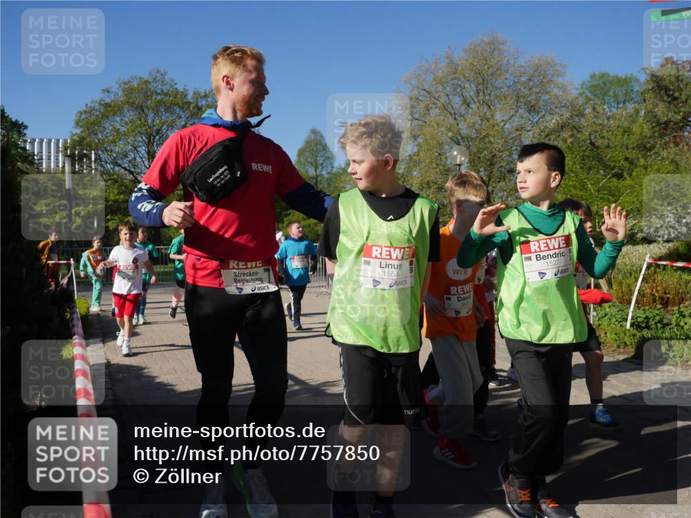 25.04.2025 - Das Zehntel Zöllner http://msf.ph/oto/7757850 26.04.2025 08:51:17 Laufen 1551, 1527 meine-sportfotos.de