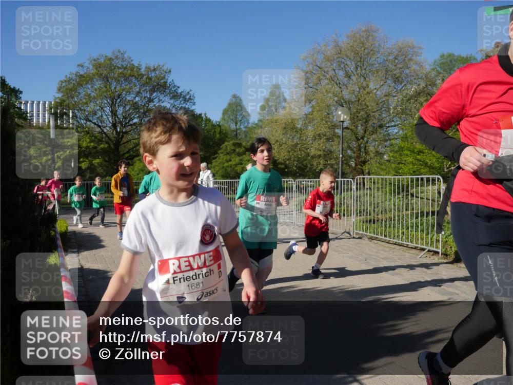 25.04.2025 - Das Zehntel Zöllner http://msf.ph/oto/7757874 26.04.2025 08:51:20 Laufen 1681 meine-sportfotos.de