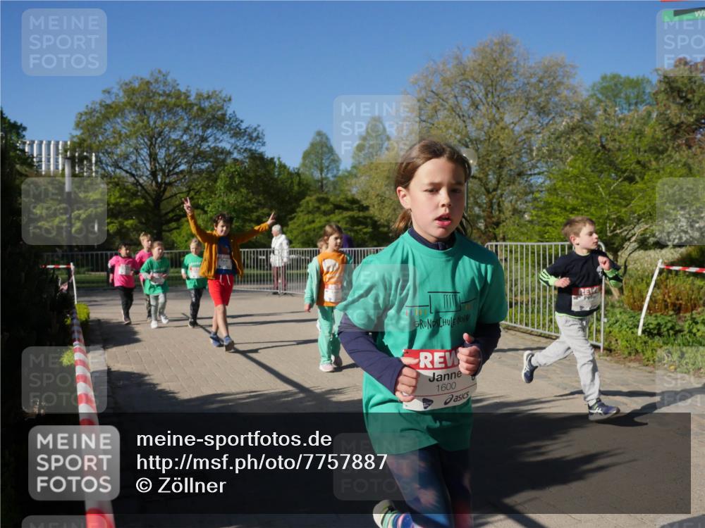 25.04.2025 - Das Zehntel Zöllner http://msf.ph/oto/7757887 26.04.2025 08:51:21 Laufen 1600 meine-sportfotos.de