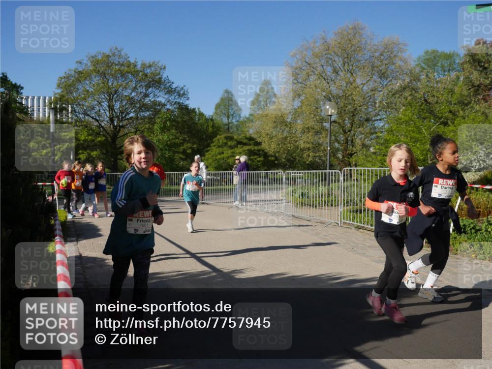 25.04.2025 - Das Zehntel Zöllner http://msf.ph/oto/7757945 26.04.2025 08:51:27 Laufen 1861, 100, 1005 meine-sportfotos.de