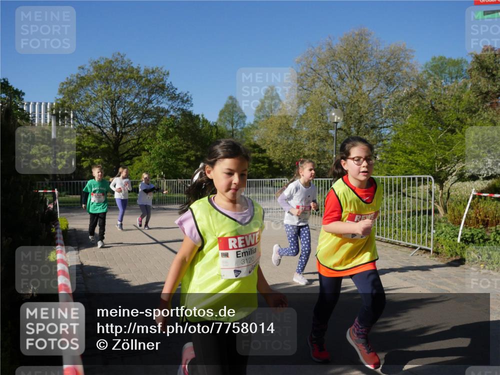 25.04.2025 - Das Zehntel Zöllner http://msf.ph/oto/7758014 26.04.2025 08:51:36 Laufen 3120 meine-sportfotos.de