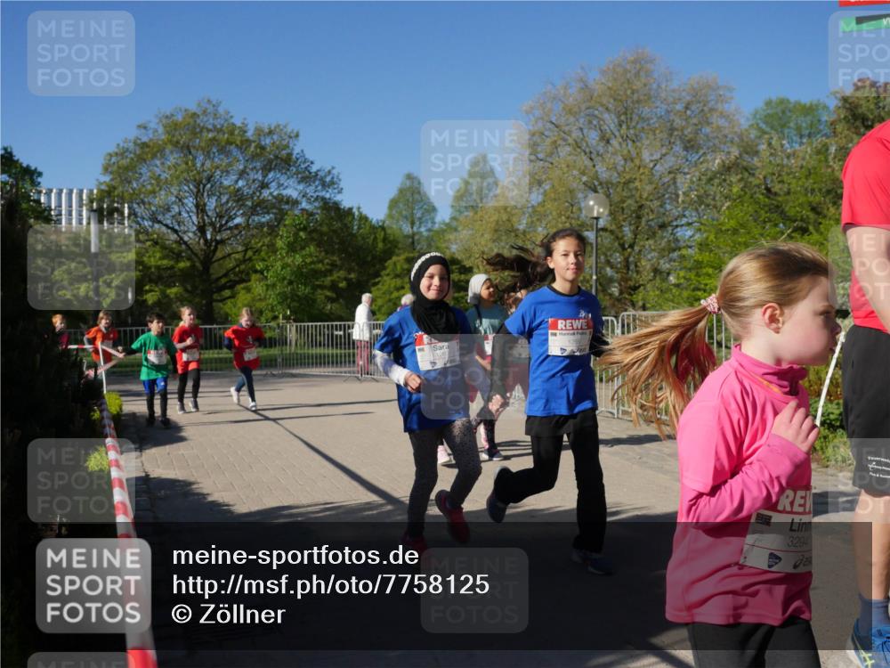 25.04.2025 - Das Zehntel Zöllner http://msf.ph/oto/7758125 26.04.2025 08:51:52 Laufen 3294 meine-sportfotos.de