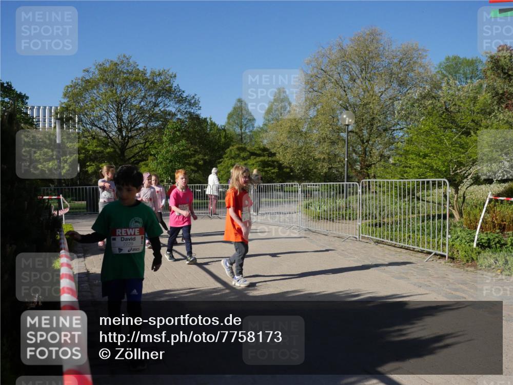 25.04.2025 - Das Zehntel Zöllner http://msf.ph/oto/7758173 26.04.2025 08:51:57 Laufen 2229 meine-sportfotos.de
