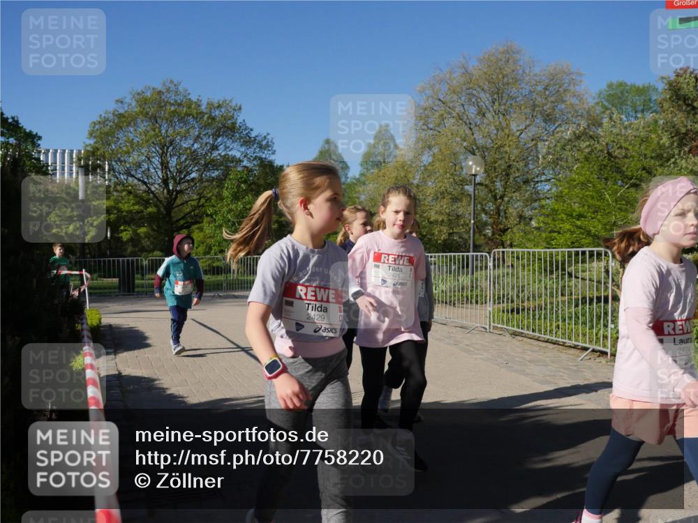 25.04.2025 - Das Zehntel Zöllner http://msf.ph/oto/7758220 26.04.2025 08:52:02 Laufen 2429, 2426, 2424 meine-sportfotos.de