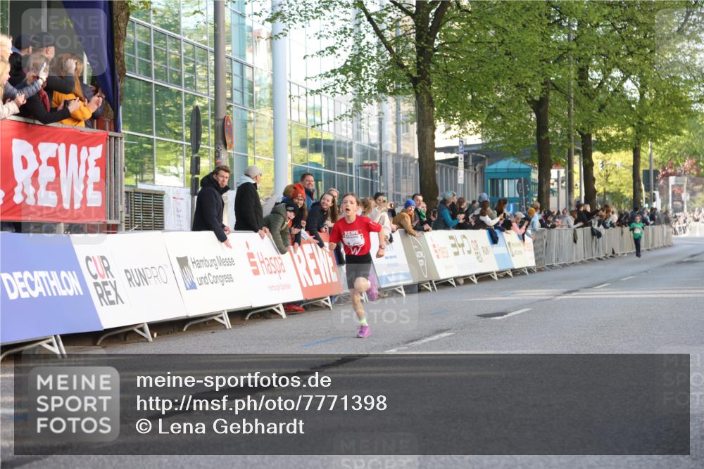 25.04.2025 - Das Zehntel Lena Gebhardt http://msf.ph/oto/7771398 26.04.2025 08:47:54 Ziel 1490, 3953 meine-sportfotos.de