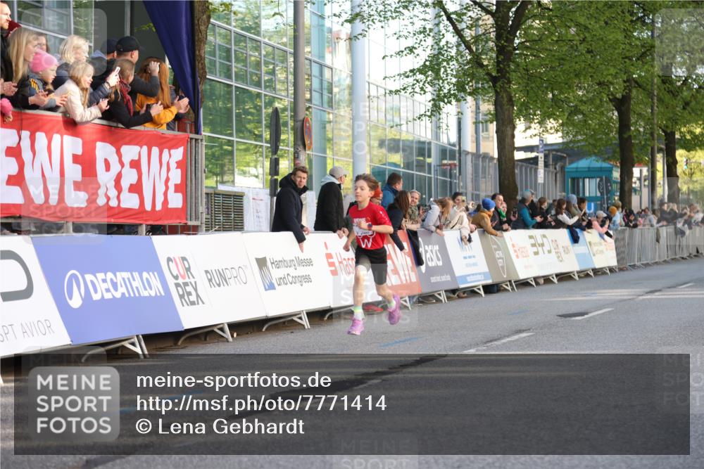 25.04.2025 - Das Zehntel Lena Gebhardt http://msf.ph/oto/7771414 26.04.2025 08:47:54 Ziel 1490, 3953 meine-sportfotos.de