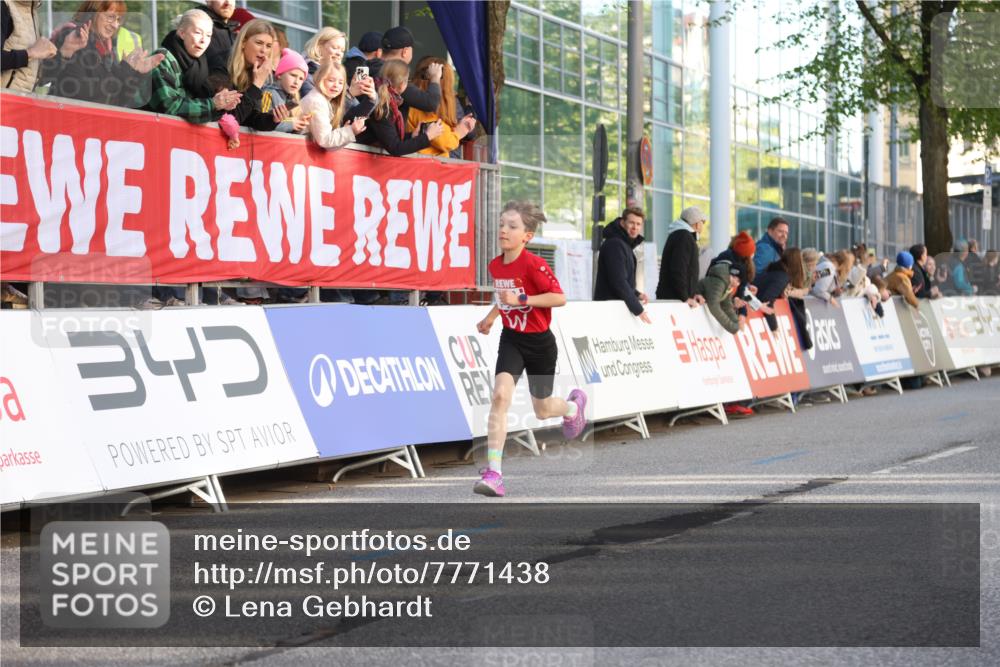 25.04.2025 - Das Zehntel Lena Gebhardt http://msf.ph/oto/7771438 26.04.2025 08:47:55 Ziel 1490, 3953 meine-sportfotos.de