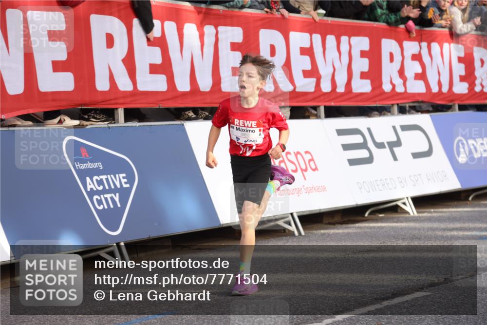 25.04.2025 - Das Zehntel Lena Gebhardt http://msf.ph/oto/7771504 26.04.2025 08:47:56 Ziel 1490, 3953 meine-sportfotos.de