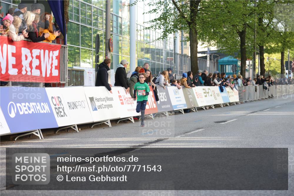 25.04.2025 - Das Zehntel Lena Gebhardt http://msf.ph/oto/7771543 26.04.2025 08:48:03 Ziel 1490, 2715, 3469, 3953 meine-sportfotos.de