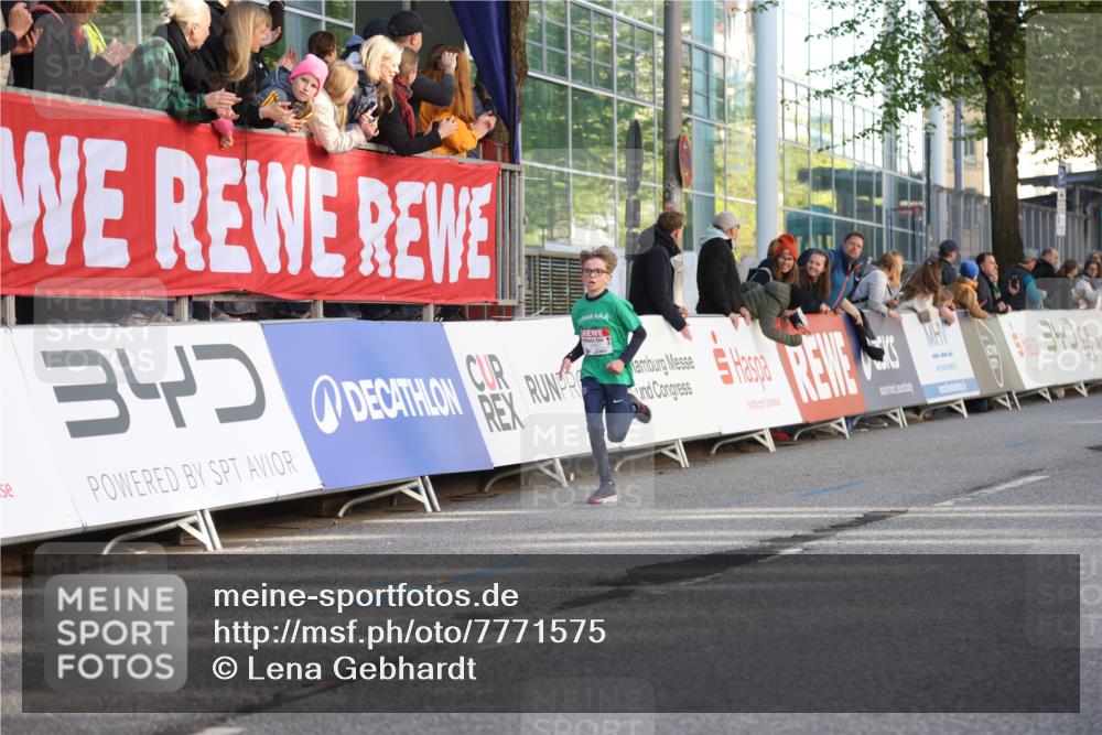 25.04.2025 - Das Zehntel Lena Gebhardt http://msf.ph/oto/7771575 26.04.2025 08:48:04 Ziel 1490, 2715, 3469, 3953 meine-sportfotos.de