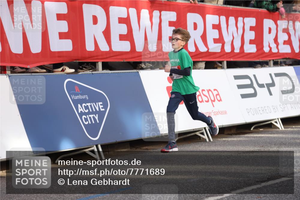 25.04.2025 - Das Zehntel Lena Gebhardt http://msf.ph/oto/7771689 26.04.2025 08:48:06 Ziel 1490, 2715, 3469 meine-sportfotos.de