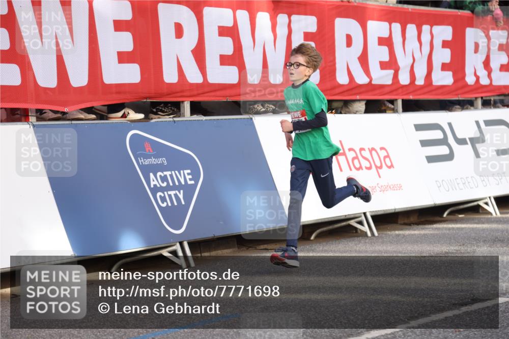 25.04.2025 - Das Zehntel Lena Gebhardt http://msf.ph/oto/7771698 26.04.2025 08:48:06 Ziel 1490, 2715, 3469 meine-sportfotos.de