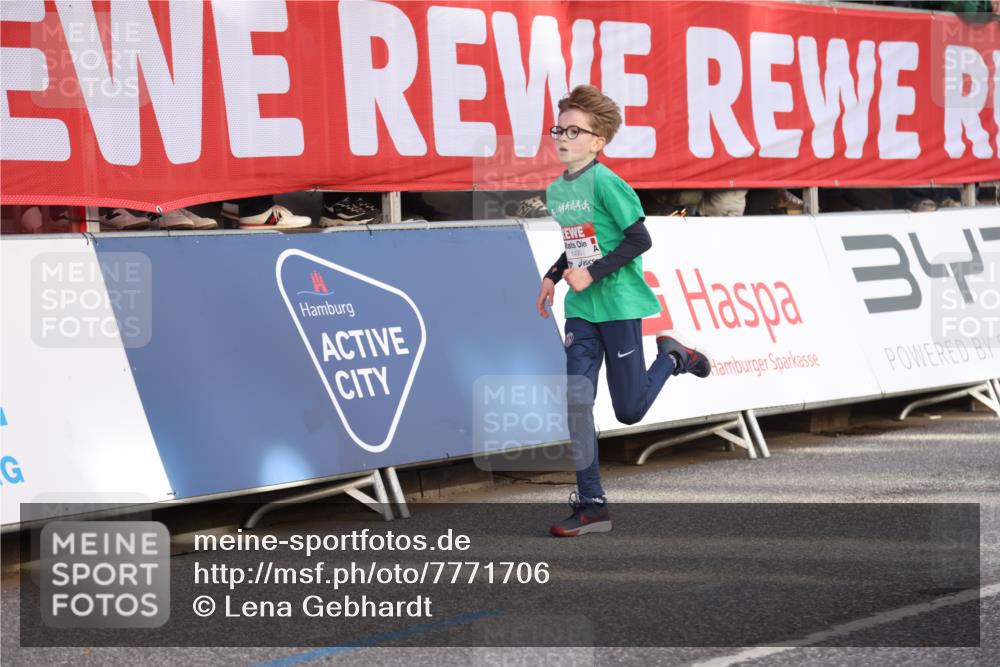 25.04.2025 - Das Zehntel Lena Gebhardt http://msf.ph/oto/7771706 26.04.2025 08:48:06 Ziel 1490, 2715, 3469 meine-sportfotos.de
