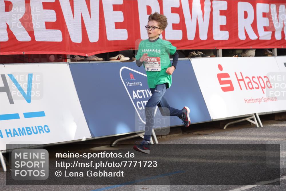 25.04.2025 - Das Zehntel Lena Gebhardt http://msf.ph/oto/7771723 26.04.2025 08:48:06 Ziel 1490, 2715, 3469 meine-sportfotos.de
