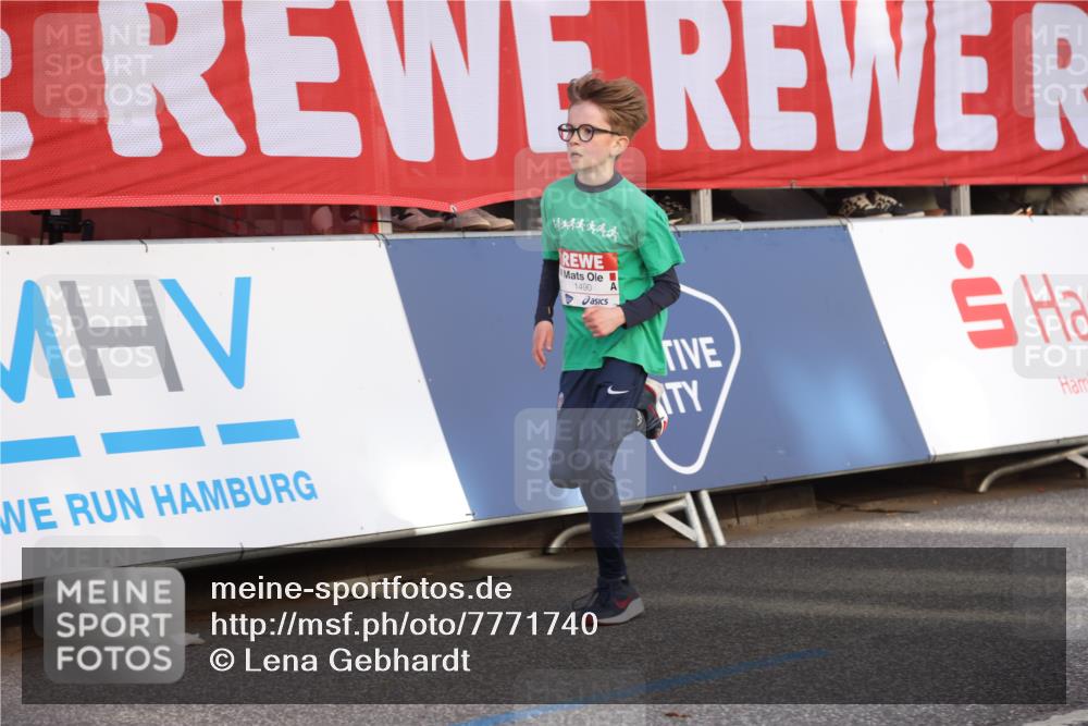 25.04.2025 - Das Zehntel Lena Gebhardt http://msf.ph/oto/7771740 26.04.2025 08:48:06 Ziel 1490, 2715, 3469 meine-sportfotos.de