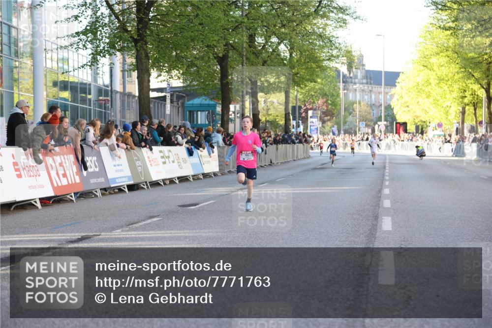 25.04.2025 - Das Zehntel Lena Gebhardt http://msf.ph/oto/7771763 26.04.2025 08:48:21 Ziel 2379, 2715, 3469, 3823 meine-sportfotos.de