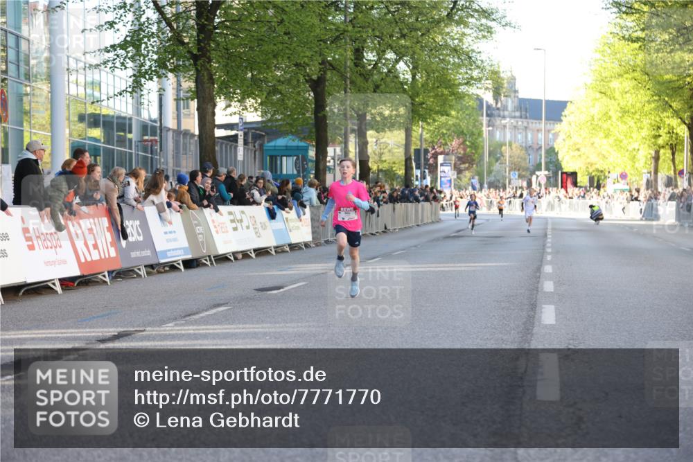 25.04.2025 - Das Zehntel Lena Gebhardt http://msf.ph/oto/7771770 26.04.2025 08:48:21 Ziel 2379, 2715, 3469, 3823 meine-sportfotos.de