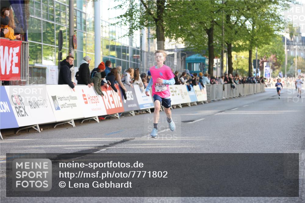 25.04.2025 - Das Zehntel Lena Gebhardt http://msf.ph/oto/7771802 26.04.2025 08:48:22 Ziel 2379, 2715, 3469, 3823 meine-sportfotos.de