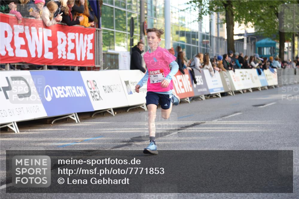 25.04.2025 - Das Zehntel Lena Gebhardt http://msf.ph/oto/7771853 26.04.2025 08:48:23 Ziel 1926, 2379, 2715, 2990, 3469, 3823 meine-sportfotos.de