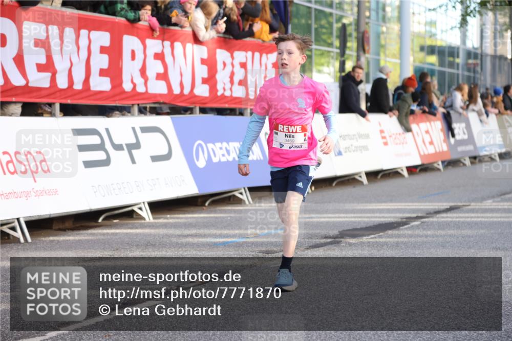 25.04.2025 - Das Zehntel Lena Gebhardt http://msf.ph/oto/7771870 26.04.2025 08:48:24 Ziel 1926, 2379, 2715, 2990, 3469, 3823 meine-sportfotos.de