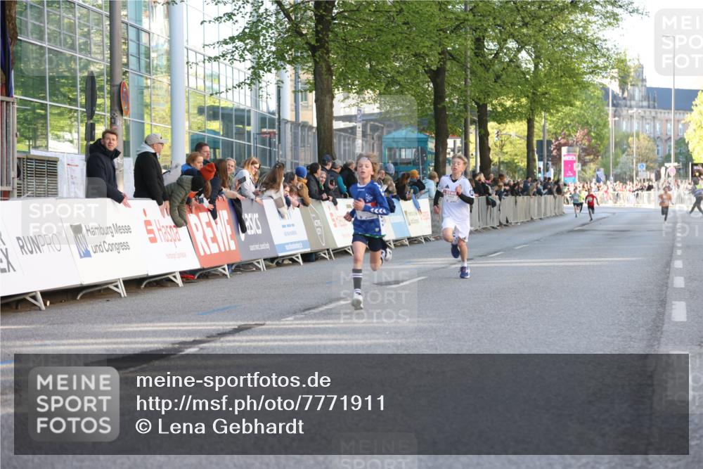 25.04.2025 - Das Zehntel Lena Gebhardt http://msf.ph/oto/7771911 26.04.2025 08:48:29 Ziel 1926, 2379, 2715, 2961, 2990, 3469, 3823 meine-sportfotos.de