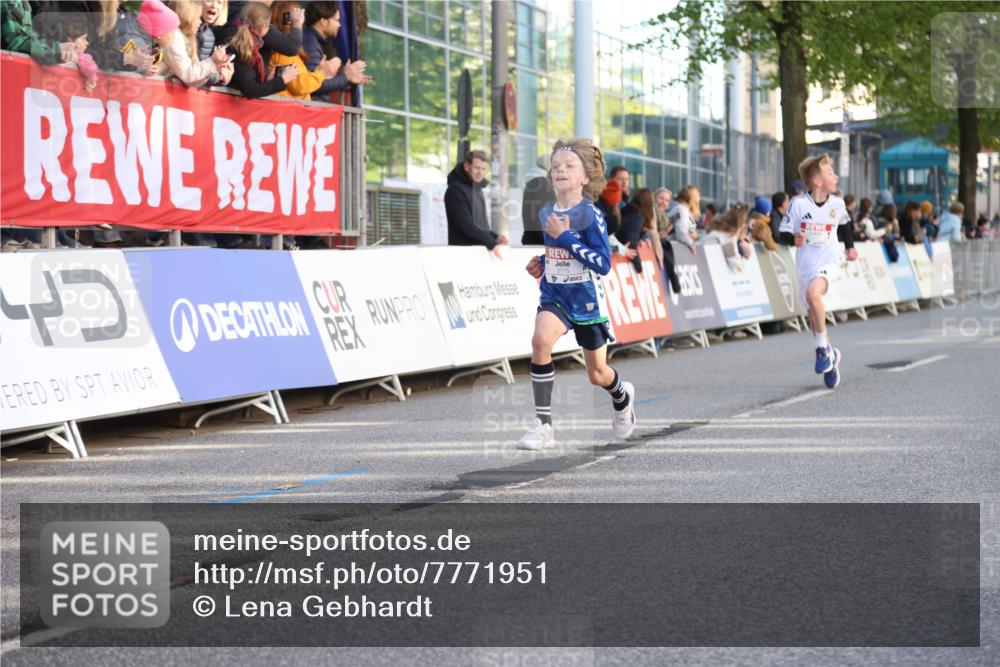 25.04.2025 - Das Zehntel Lena Gebhardt http://msf.ph/oto/7771951 26.04.2025 08:48:30 Ziel 1926, 2379, 2715, 2961, 2990, 3469, 3823 meine-sportfotos.de