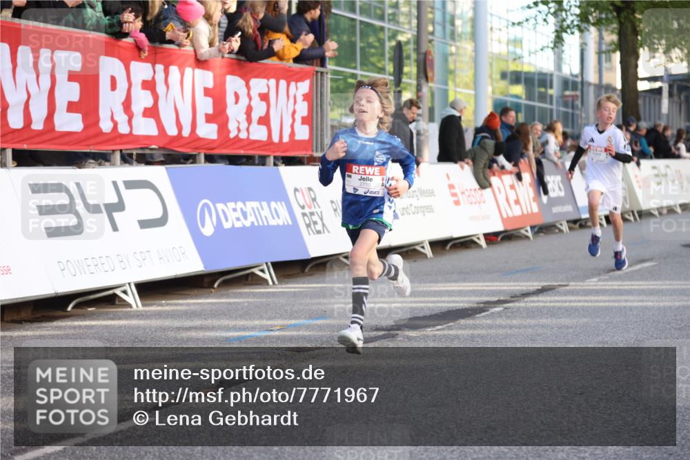 25.04.2025 - Das Zehntel Lena Gebhardt http://msf.ph/oto/7771967 26.04.2025 08:48:30 Ziel 1926, 2379, 2715, 2961, 2990, 3469, 3823 meine-sportfotos.de