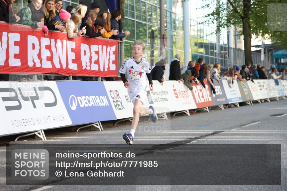 25.04.2025 - Das Zehntel Lena Gebhardt http://msf.ph/oto/7771985 26.04.2025 08:48:32 Ziel 1926, 2379, 2715, 2961, 2990, 3469, 3823 meine-sportfotos.de
