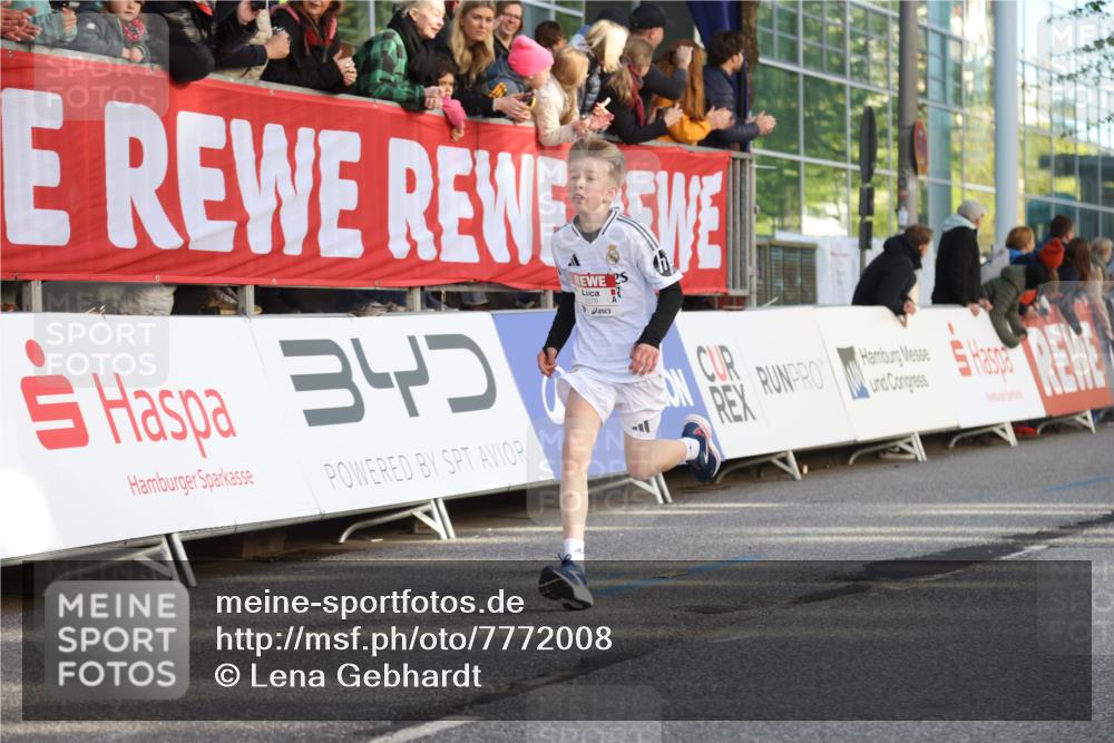 25.04.2025 - Das Zehntel Lena Gebhardt http://msf.ph/oto/7772008 26.04.2025 08:48:32 Ziel 1926, 2379, 2715, 2961, 2990, 3469, 3823 meine-sportfotos.de