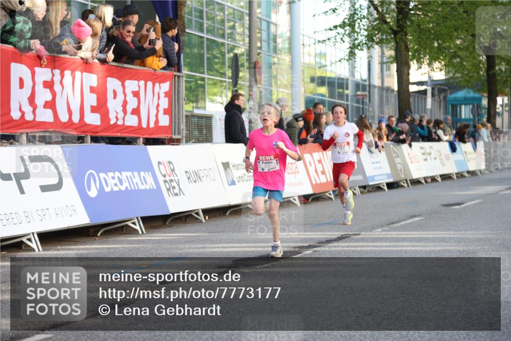 25.04.2025 - Das Zehntel Lena Gebhardt http://msf.ph/oto/7773177 26.04.2025 08:49:06 Ziel 1452, 1754, 1929, 2696, 3488, 3506, 3606, 3613, 3785, 3792 meine-sportfotos.de
